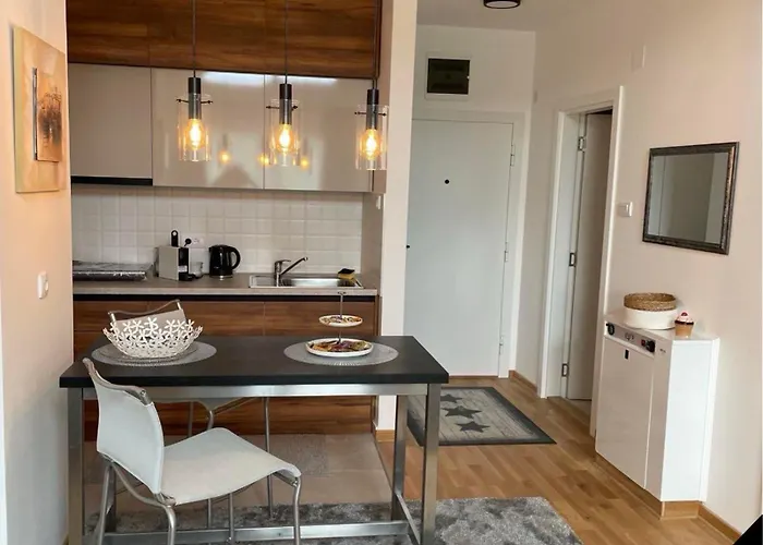 - Anonim 1 I 2 아파트